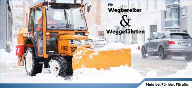 Hier ist ein Bild von einem orangefarbenen Schneepflug, der auf einer verschneiten Straße fährt. Im Hintergrund sind Gebäude und andere Fahrzeuge zu sehen. Rechts im Bild steht der Text "Für Wegbereiter & Weggefährten", und unter dem Bild befindet sich ein blauer Balken mit dem Text "Mein Job. Für hier. Für alle." Hier ist ein Bild von einem orangefarbenen Schneepflug, der auf einer verschneiten Straße fährt. Im Hintergrund sind Gebäude und andere Fahrzeuge zu sehen. Rechts im Bild steht der Text "Für Wegbereiter & Weggefährten", und unter dem Bild befindet sich ein blauer Balken mit dem Text "Mein Job. Für hier. Für alle."